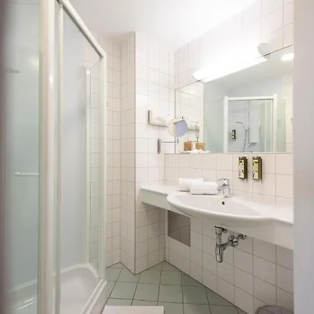 Hotel Parkhotel Hirschwang 4*