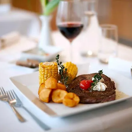 Hotel Parkhotel Hirschwang 4*