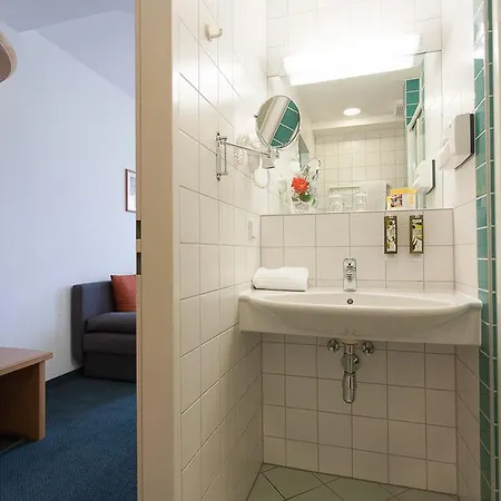 Parkhotel Hirschwang 4*